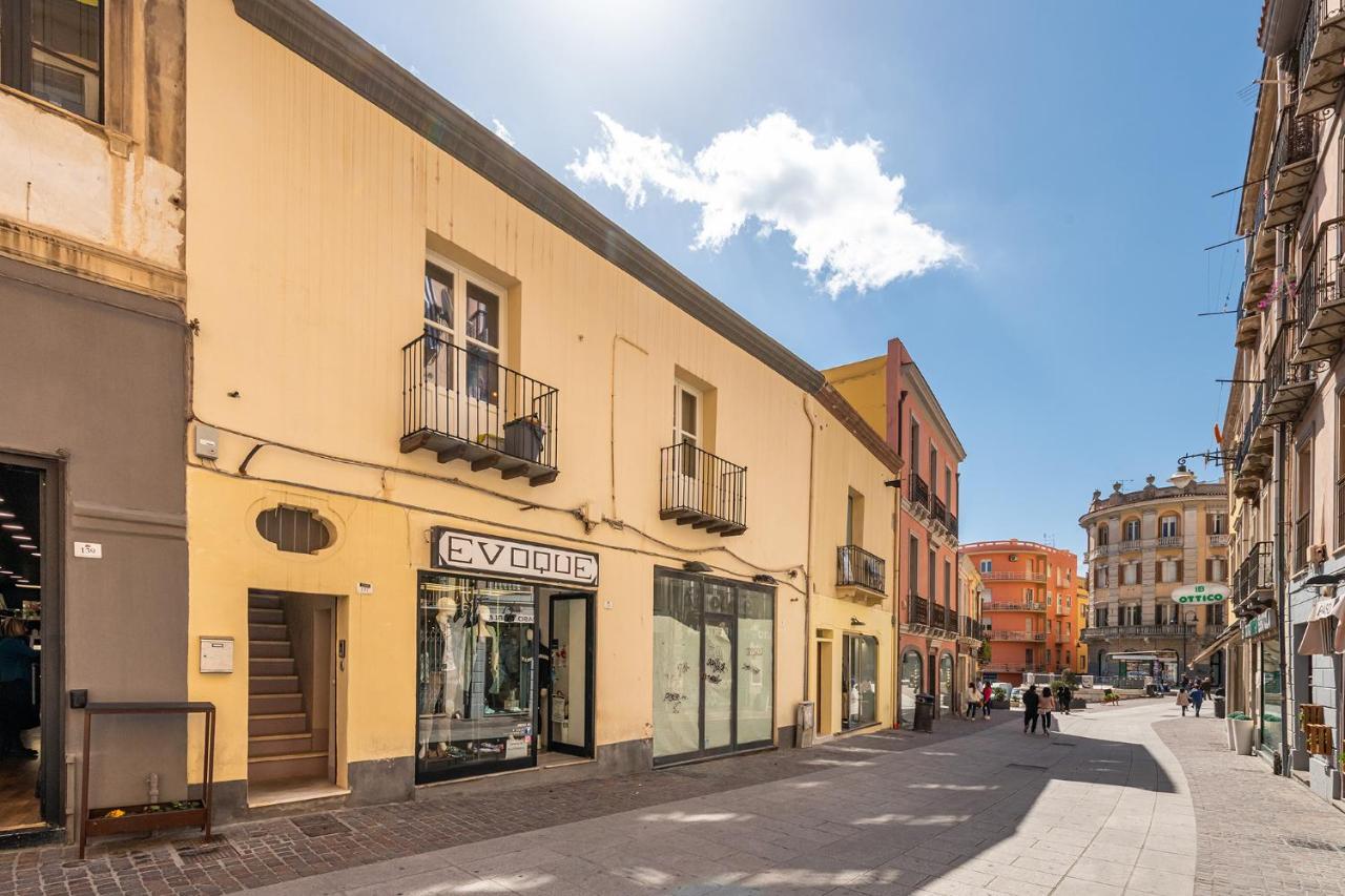 Promenade Boutique Rooms - City Centre Cagliari Bagian luar foto