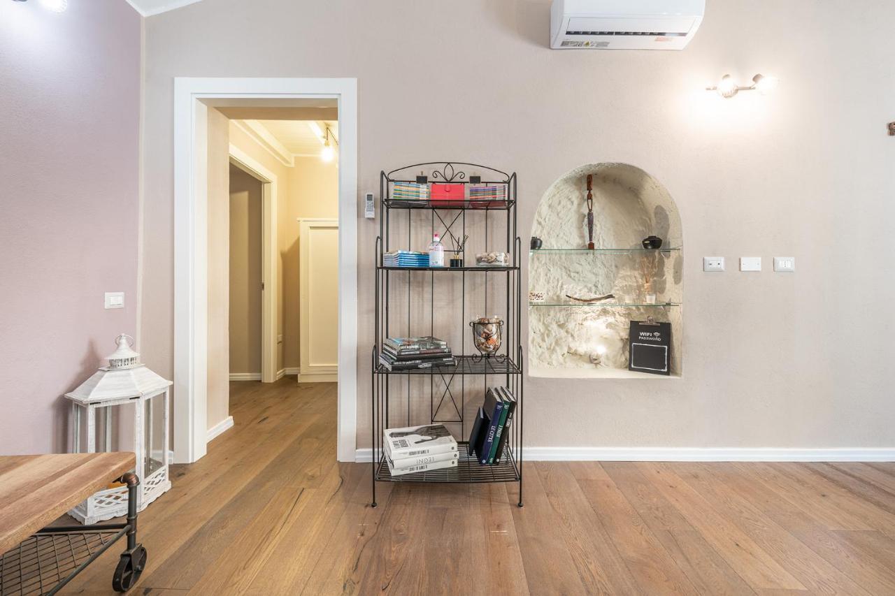 Promenade Boutique Rooms - City Centre Cagliari Bagian luar foto