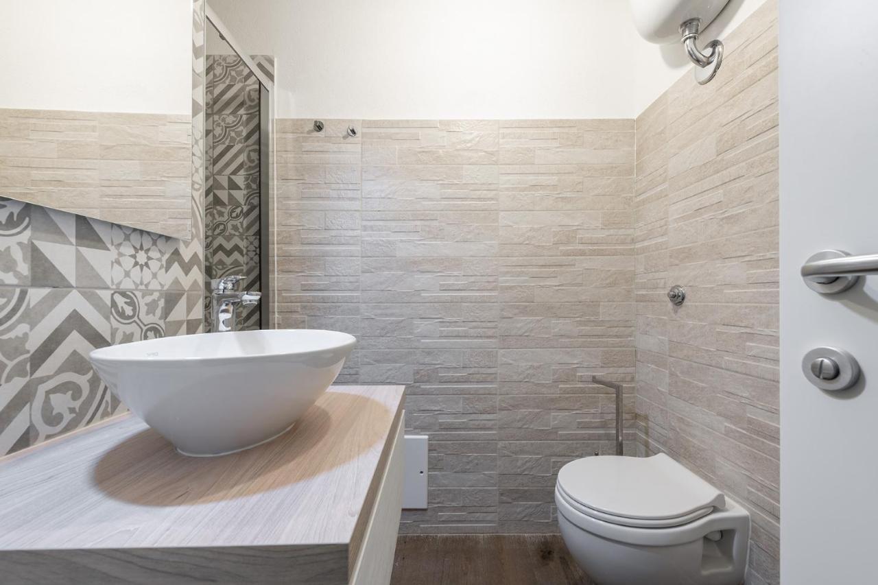Promenade Boutique Rooms - City Centre Cagliari Bagian luar foto