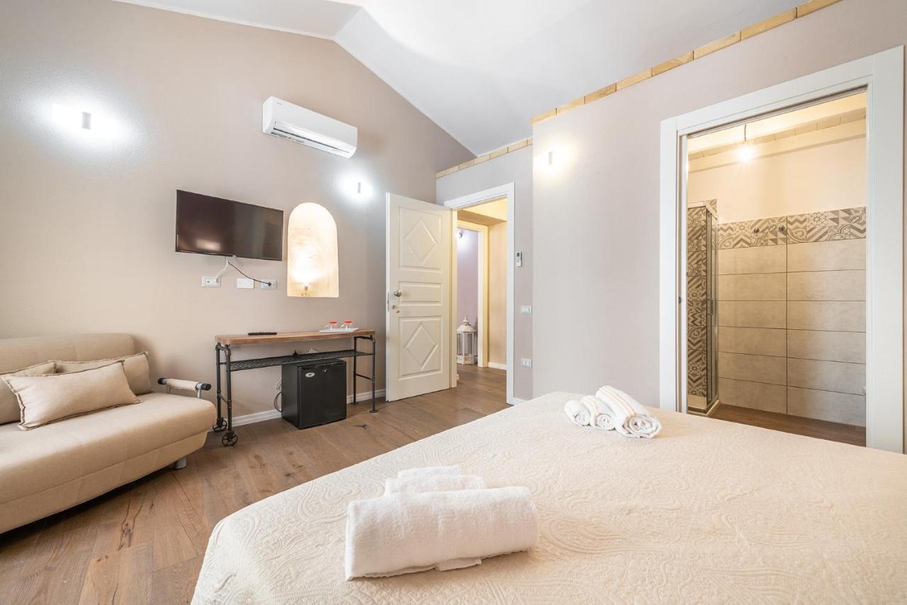 Promenade Boutique Rooms - City Centre Cagliari Bagian luar foto