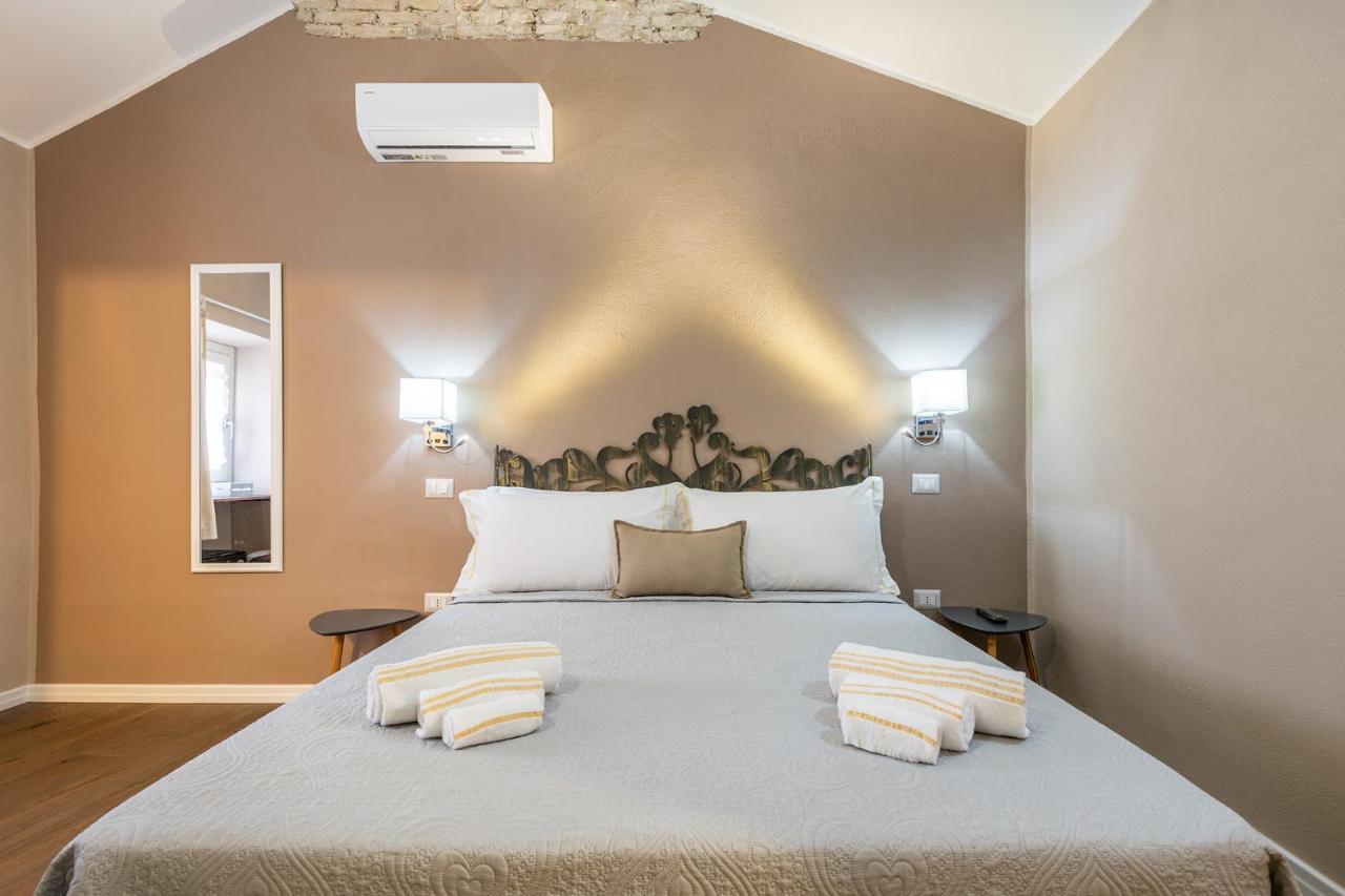 Promenade Boutique Rooms - City Centre Cagliari Bagian luar foto