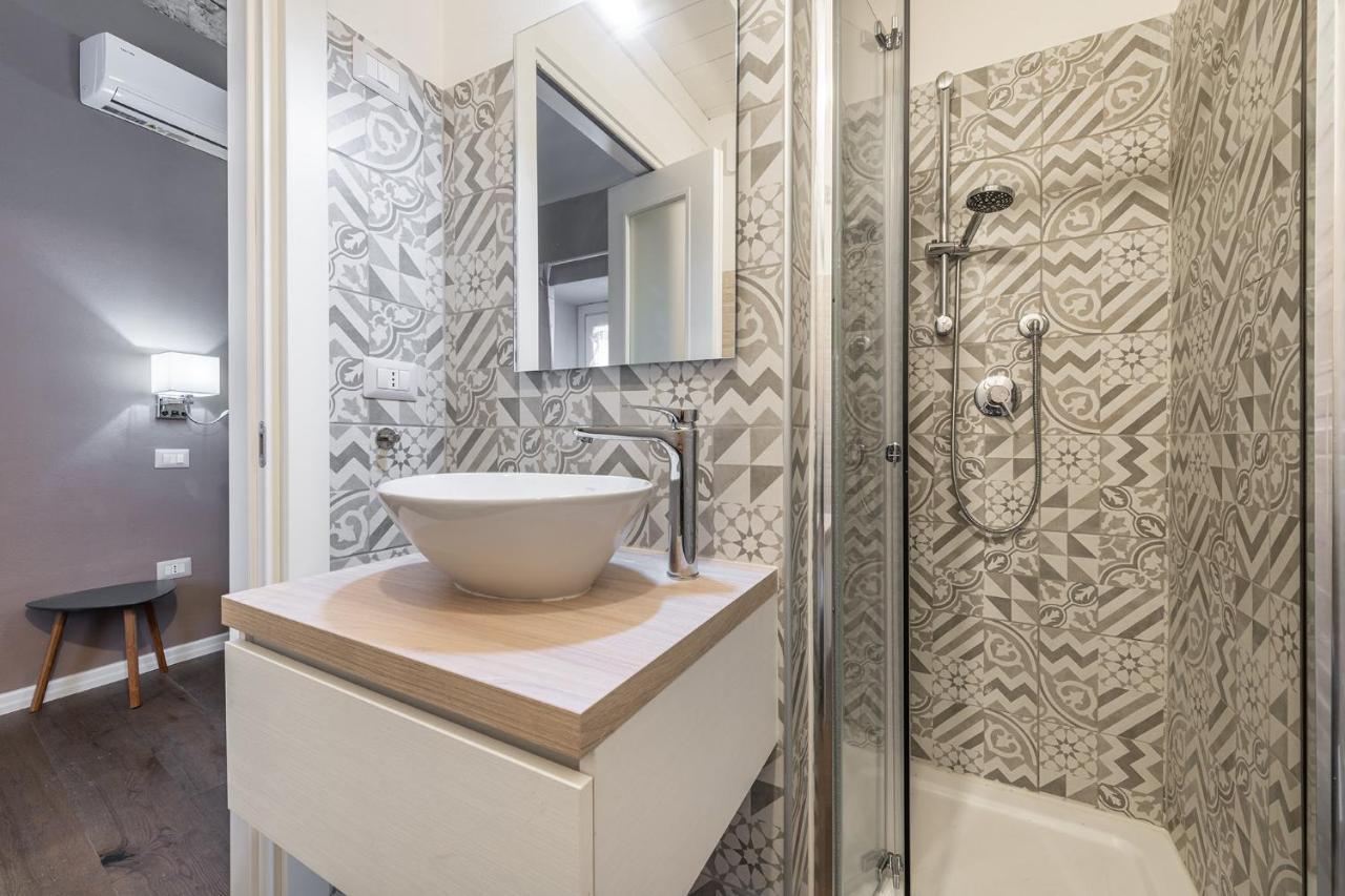 Promenade Boutique Rooms - City Centre Cagliari Bagian luar foto
