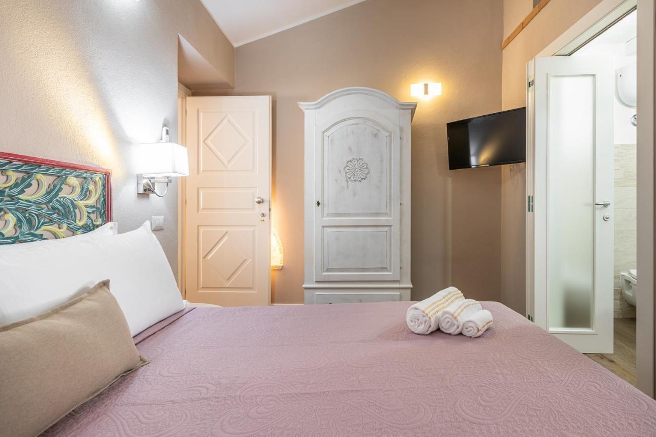 Promenade Boutique Rooms - City Centre Cagliari Bagian luar foto