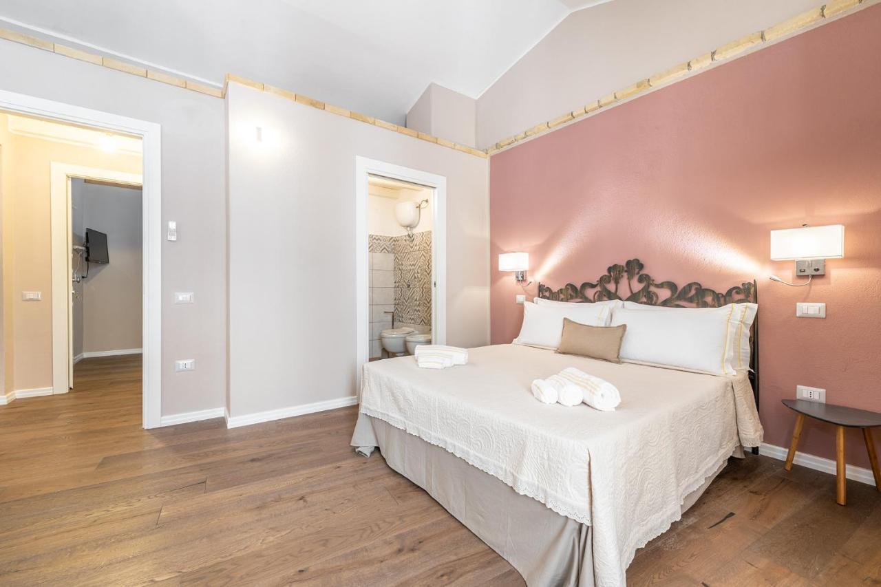 Promenade Boutique Rooms - City Centre Cagliari Bagian luar foto